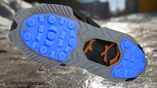HIGH-PRO® ice cleats aggressive, well-positioned studs.